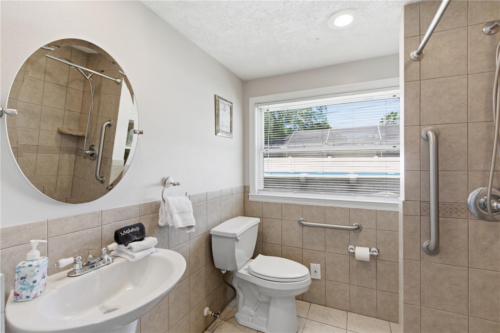 Image 21 of 58 For 1730 Winfield Road N