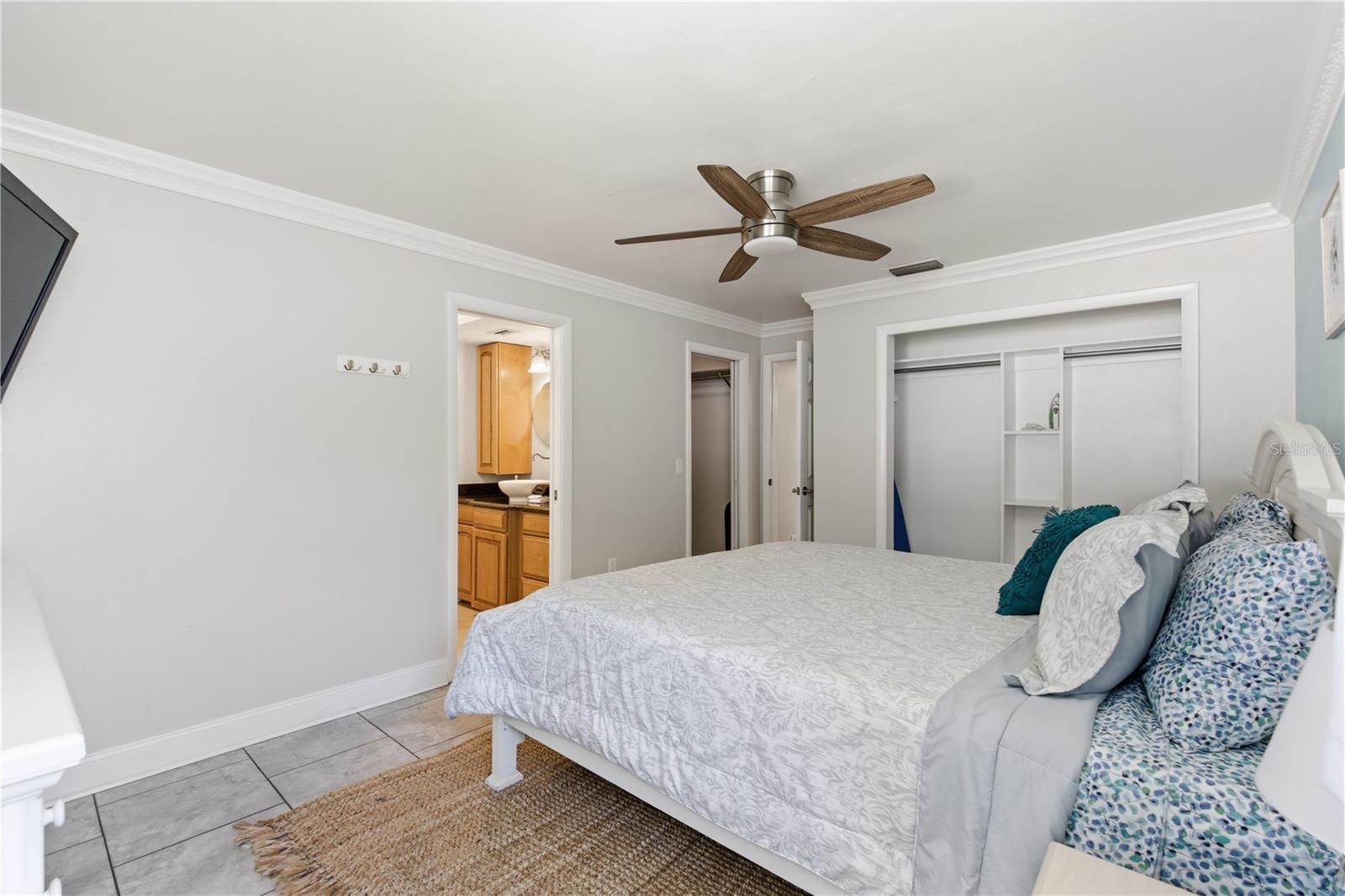 Image 28 of 58 For 1730 Winfield Road N