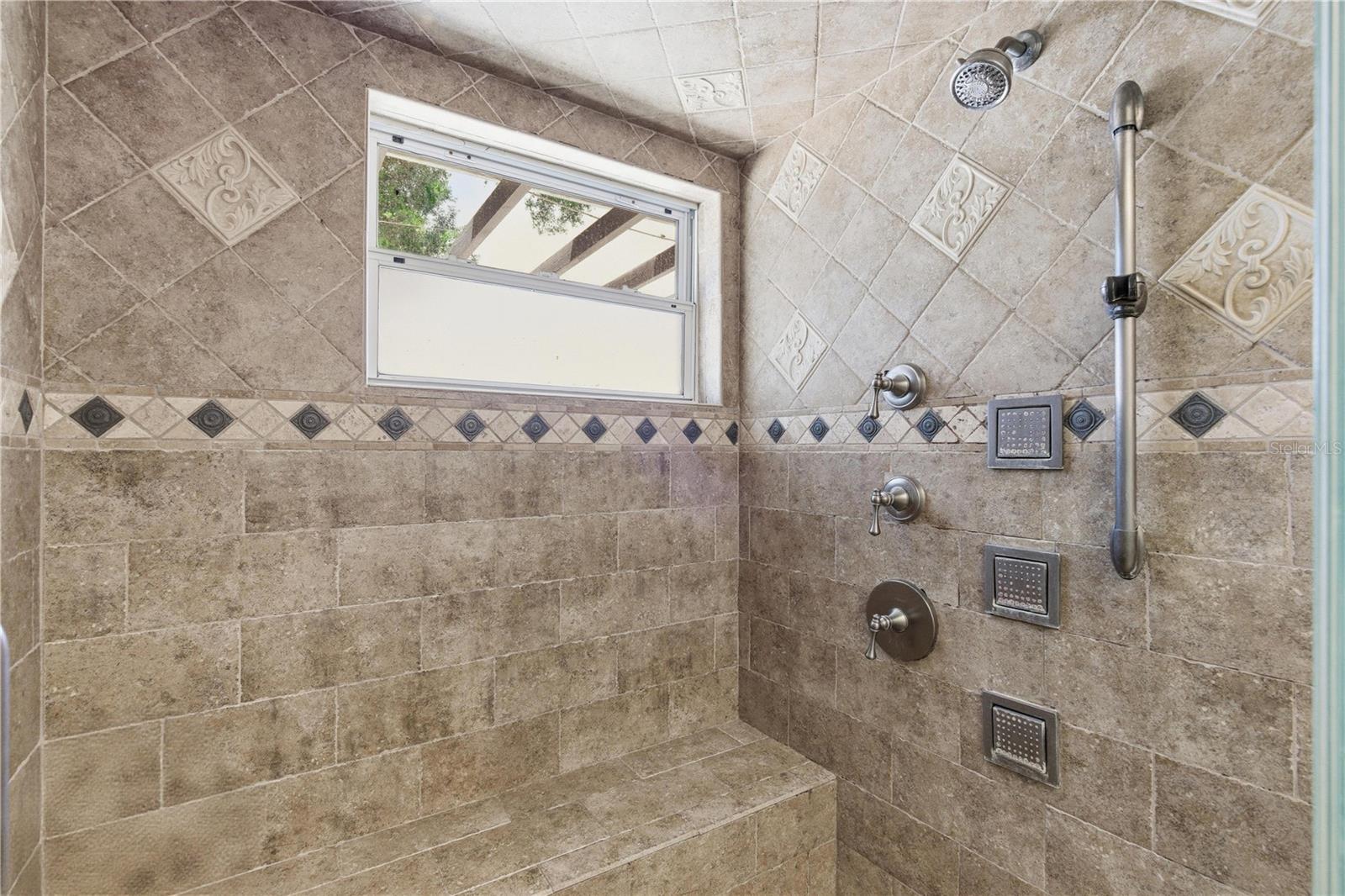 Image 31 of 58 For 1730 Winfield Road N