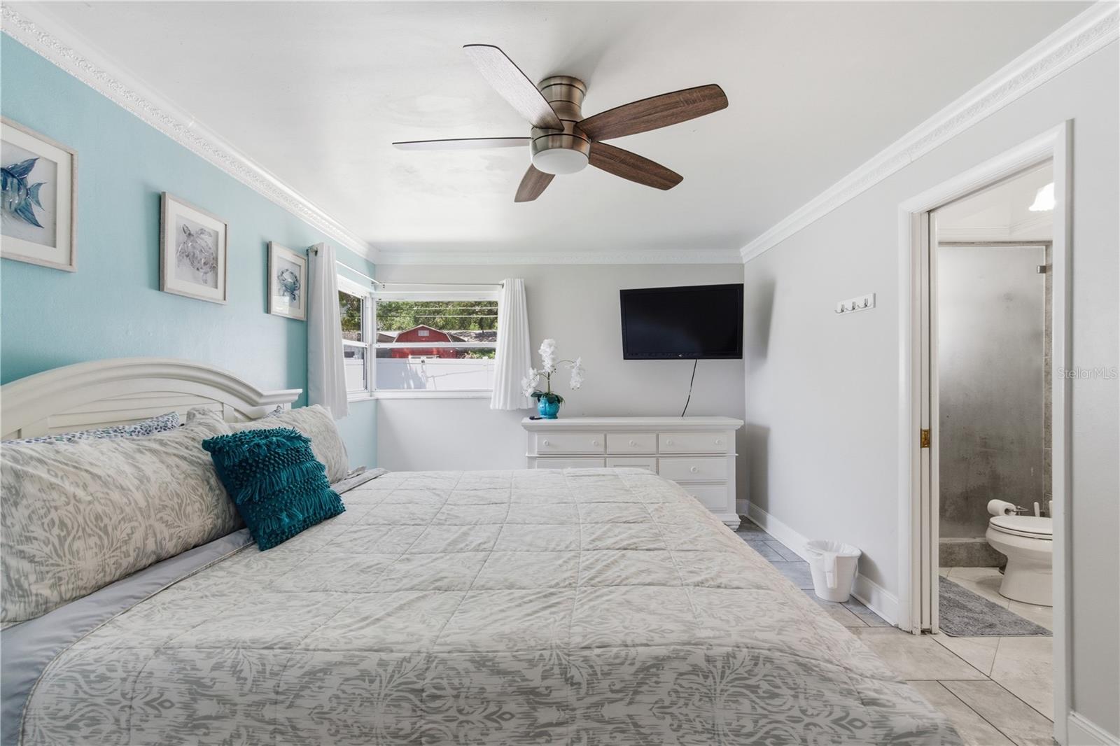 Image 33 of 58 For 1730 Winfield Road N