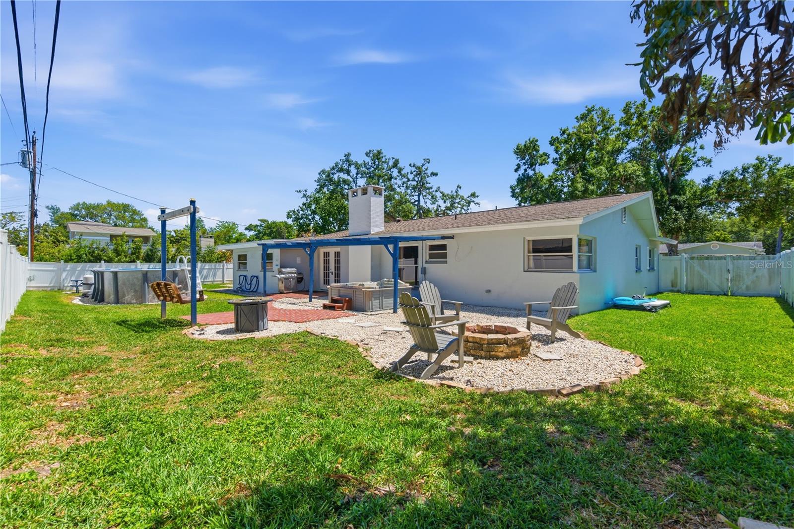 Image 37 of 58 For 1730 Winfield Road N