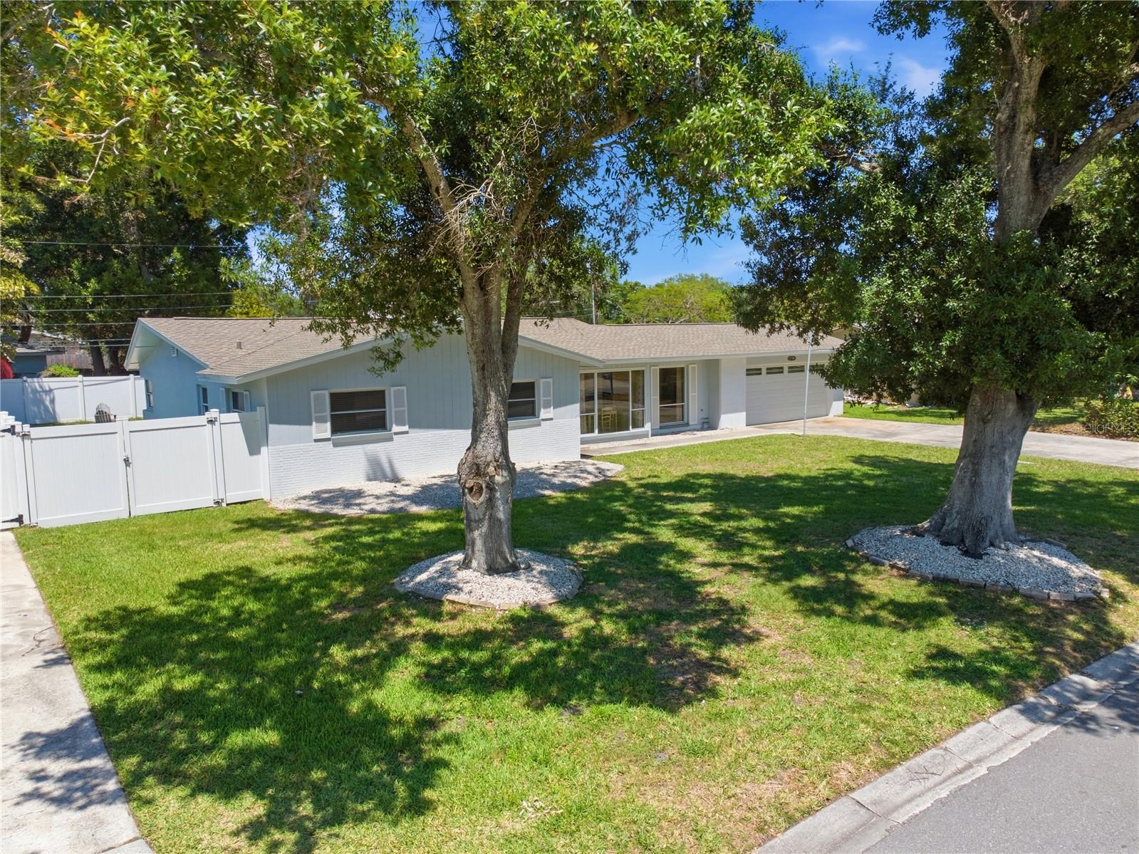 Image 52 of 58 For 1730 Winfield Road N