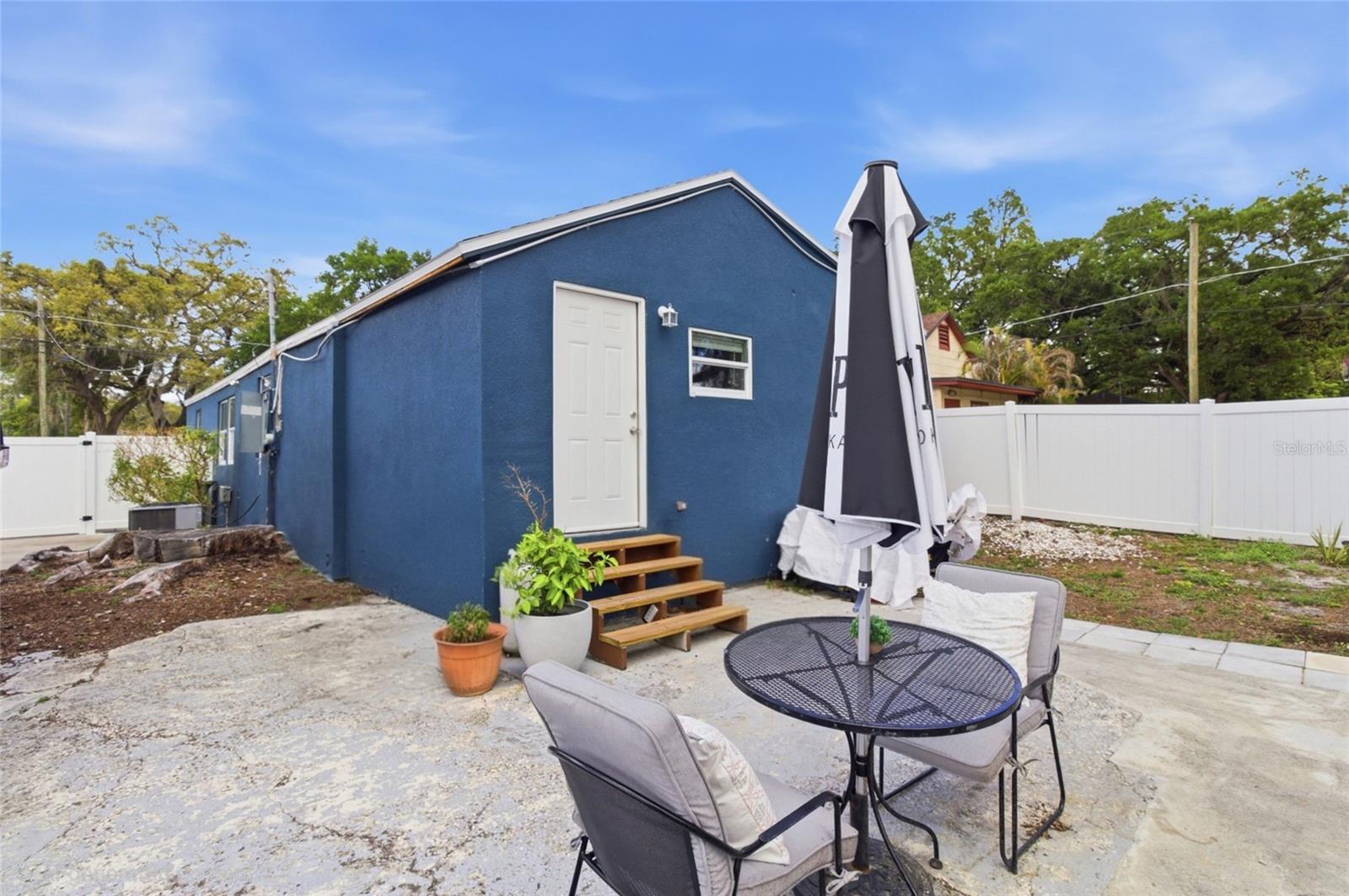 Image 28 of 33 For 1613 Chelsea Street