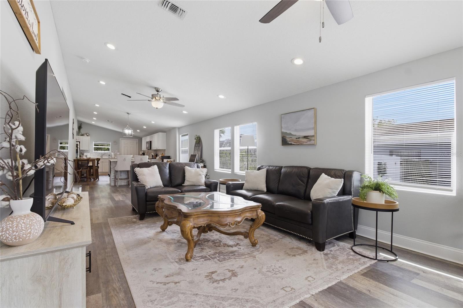 Image 4 of 33 For 1613 Chelsea Street