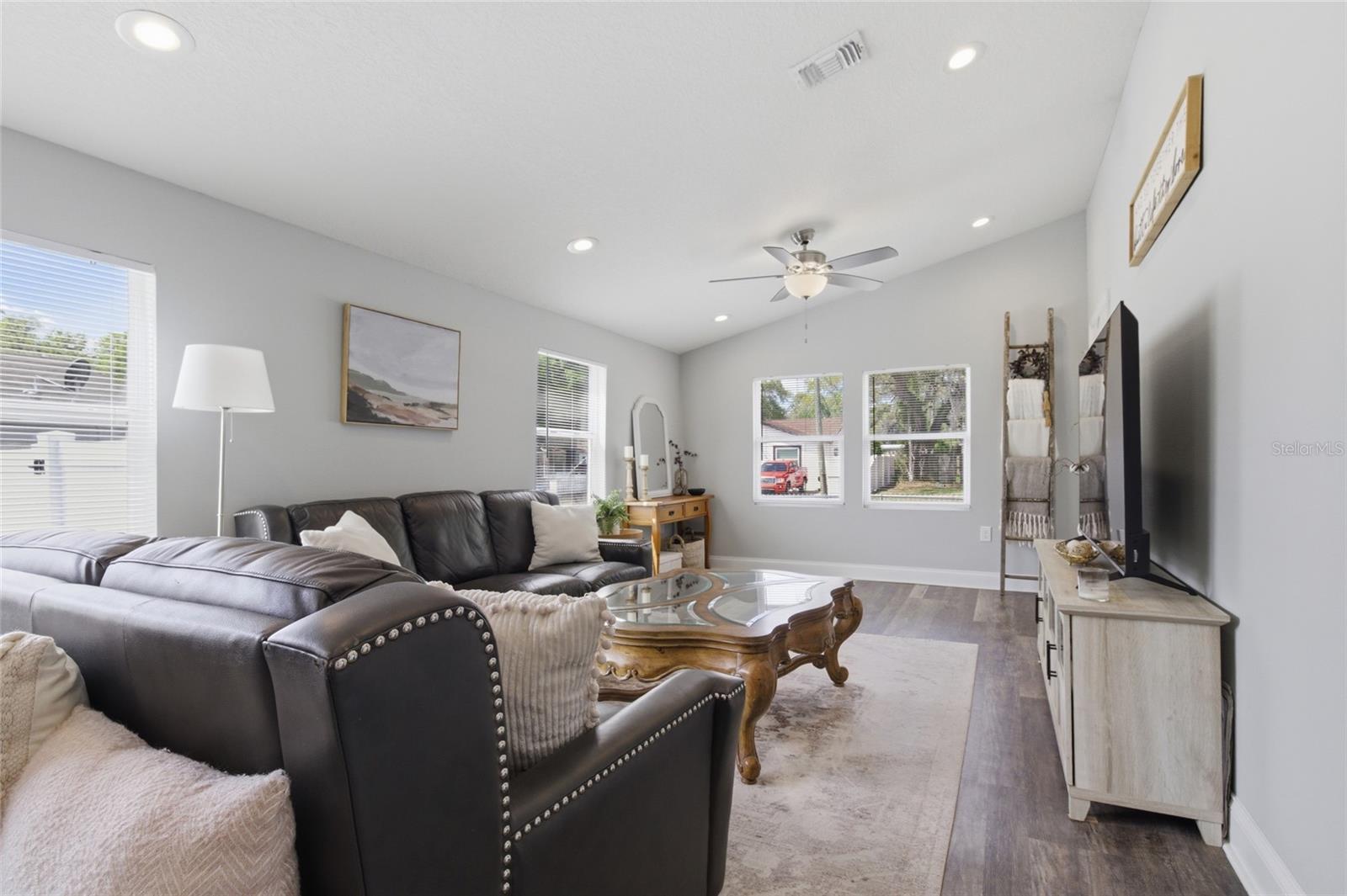 Image 6 of 33 For 1613 Chelsea Street