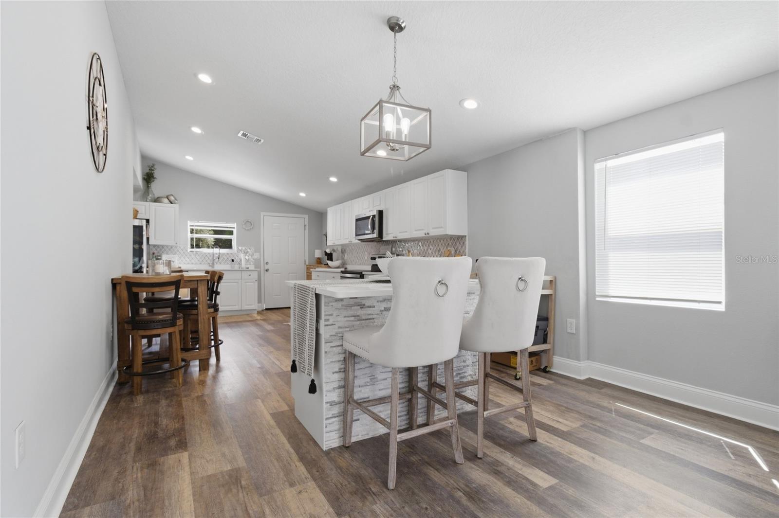 Image 8 of 33 For 1613 Chelsea Street