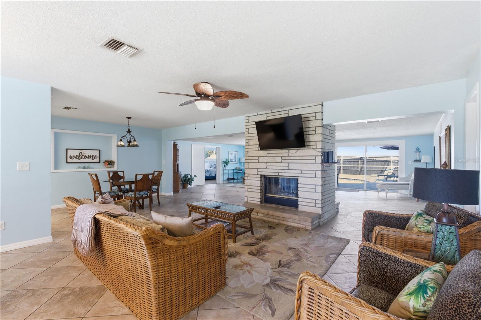 Image 10 of 75 For 1 Maplewood Avenue