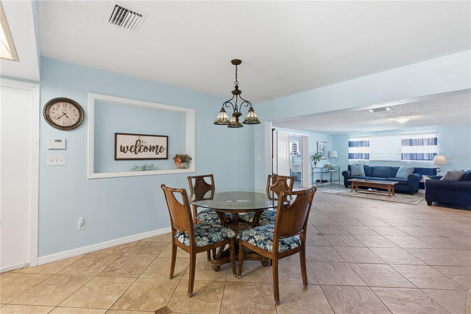 Image 16 of 75 For 1 Maplewood Avenue