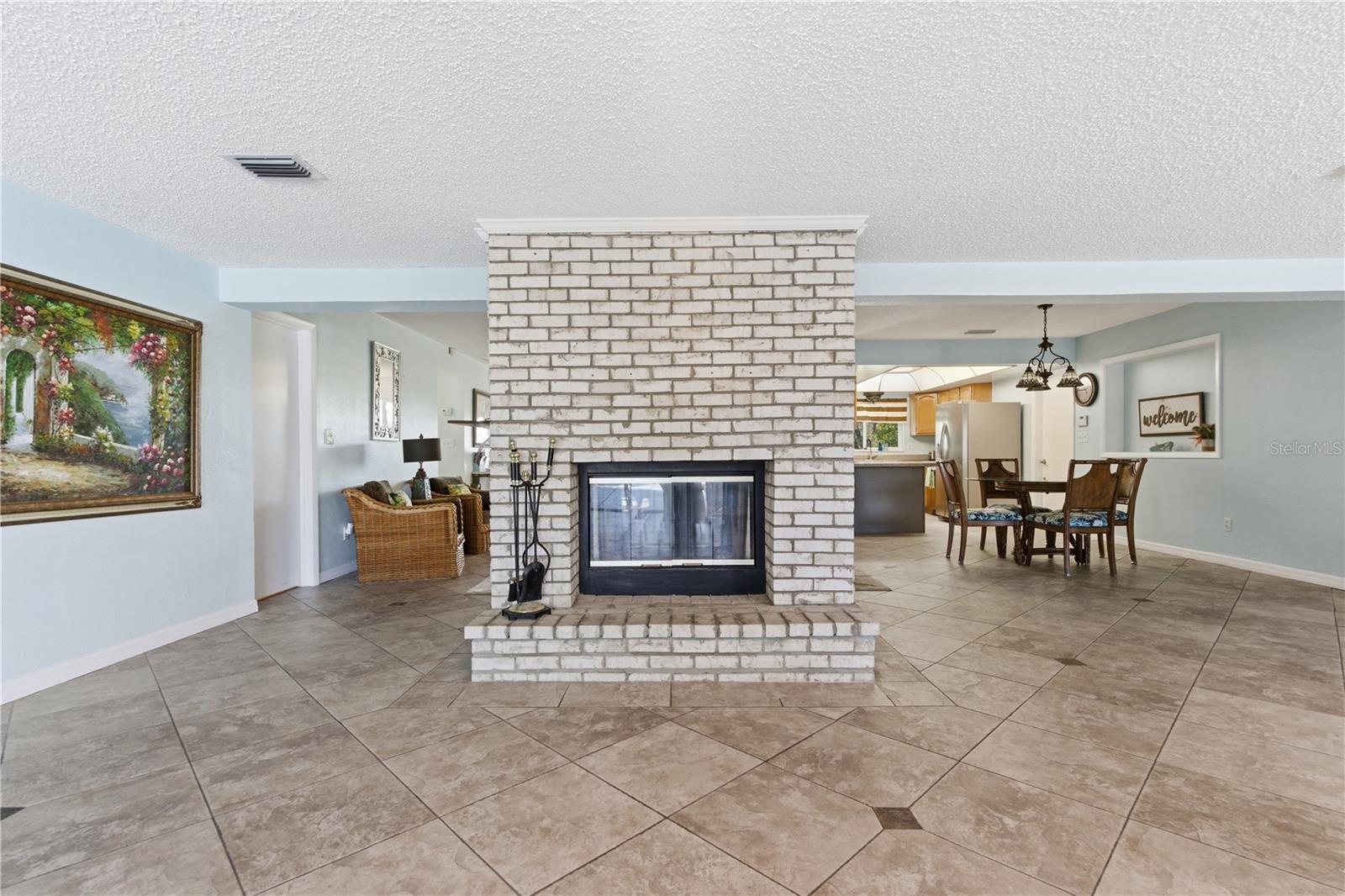 Image 23 of 75 For 1 Maplewood Avenue