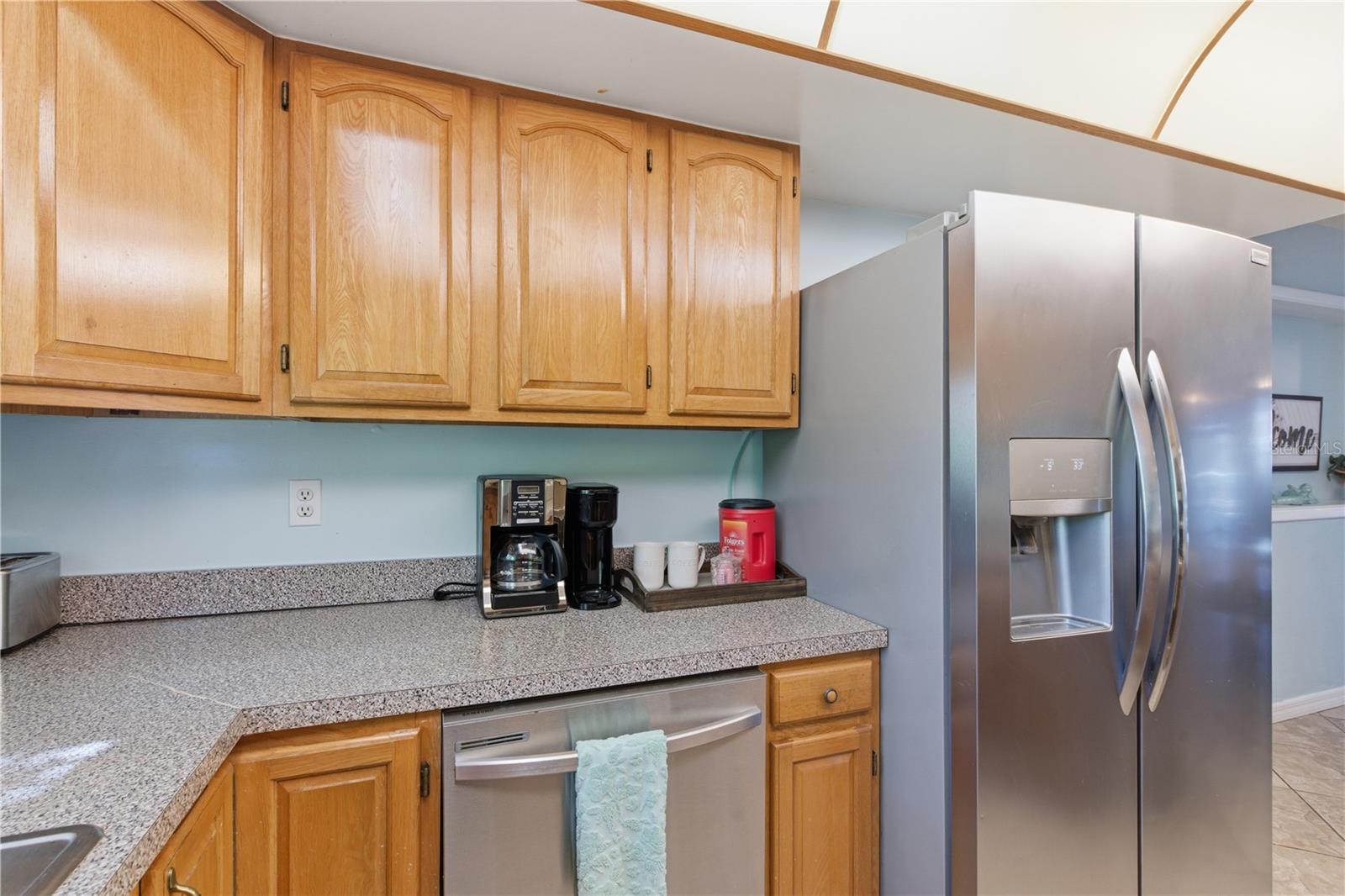 Image 26 of 75 For 1 Maplewood Avenue