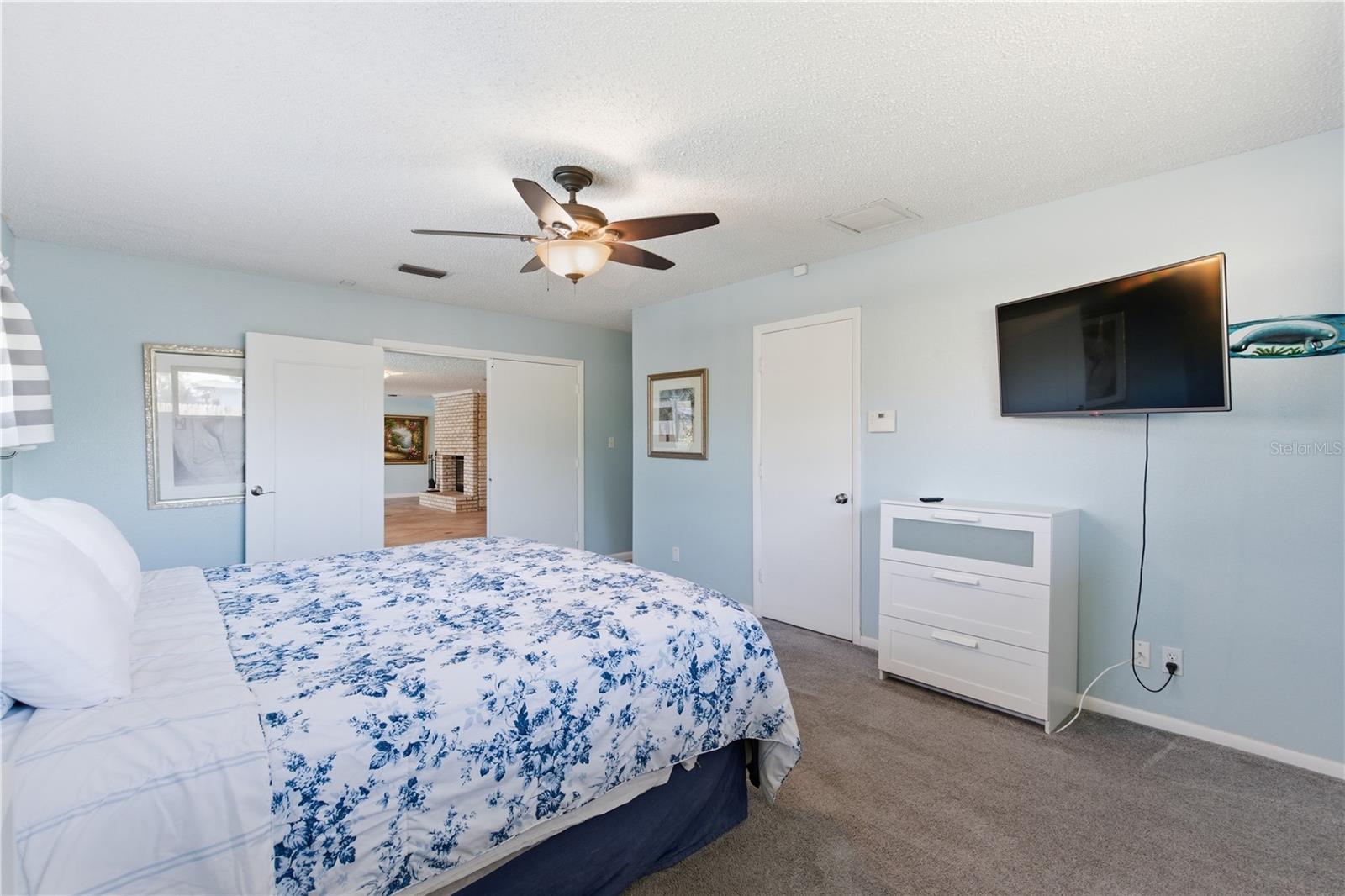 Image 33 of 75 For 1 Maplewood Avenue