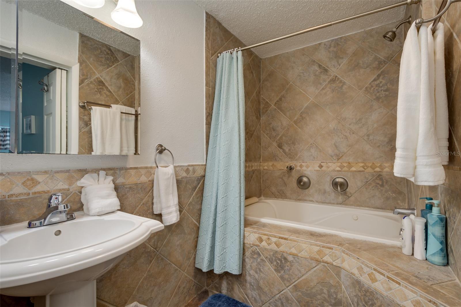 Image 37 of 75 For 1 Maplewood Avenue