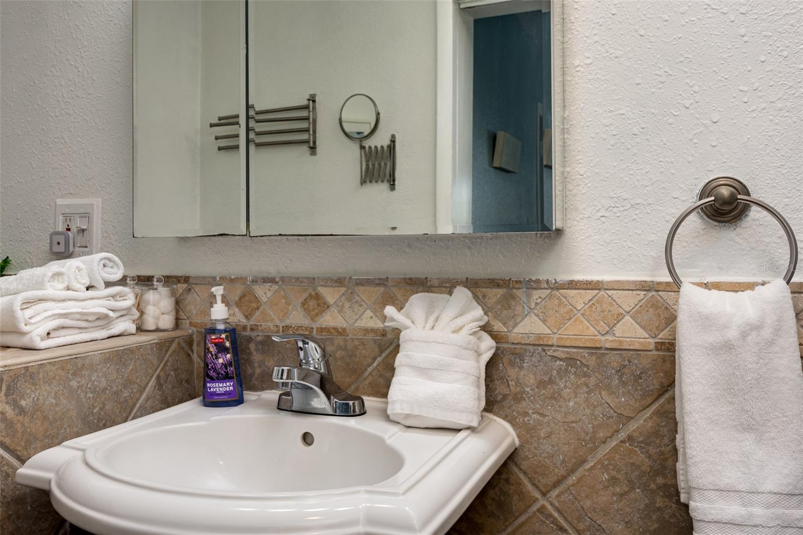 Image 38 of 75 For 1 Maplewood Avenue