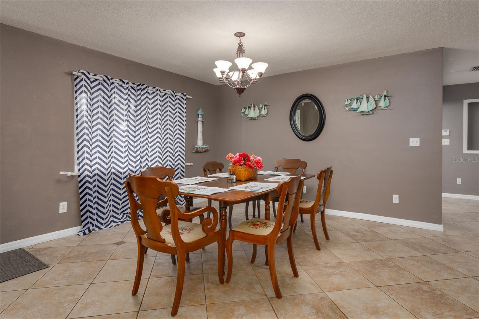 Image 6 of 75 For 1 Maplewood Avenue