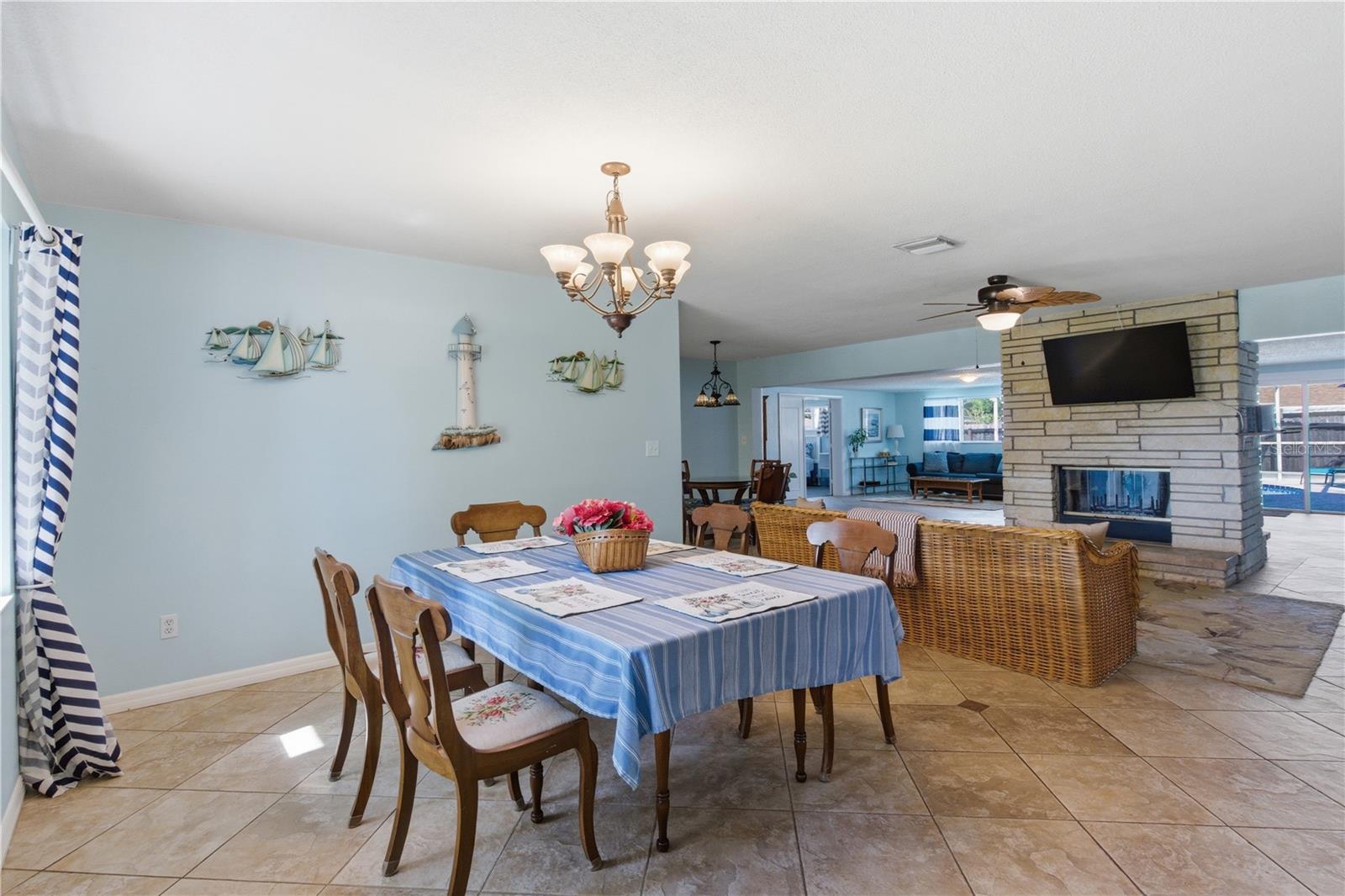 Image 7 of 75 For 1 Maplewood Avenue