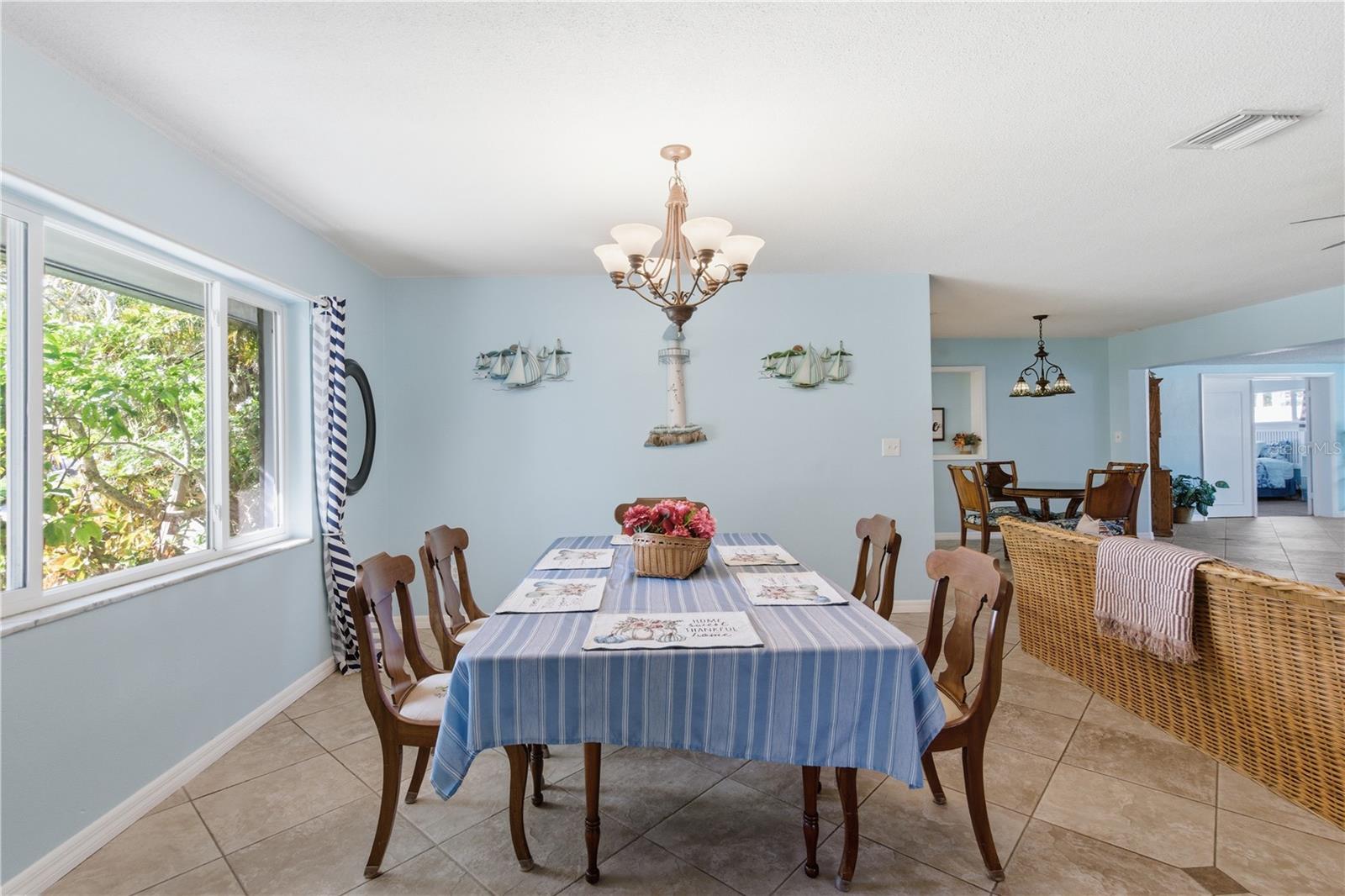 Image 8 of 75 For 1 Maplewood Avenue