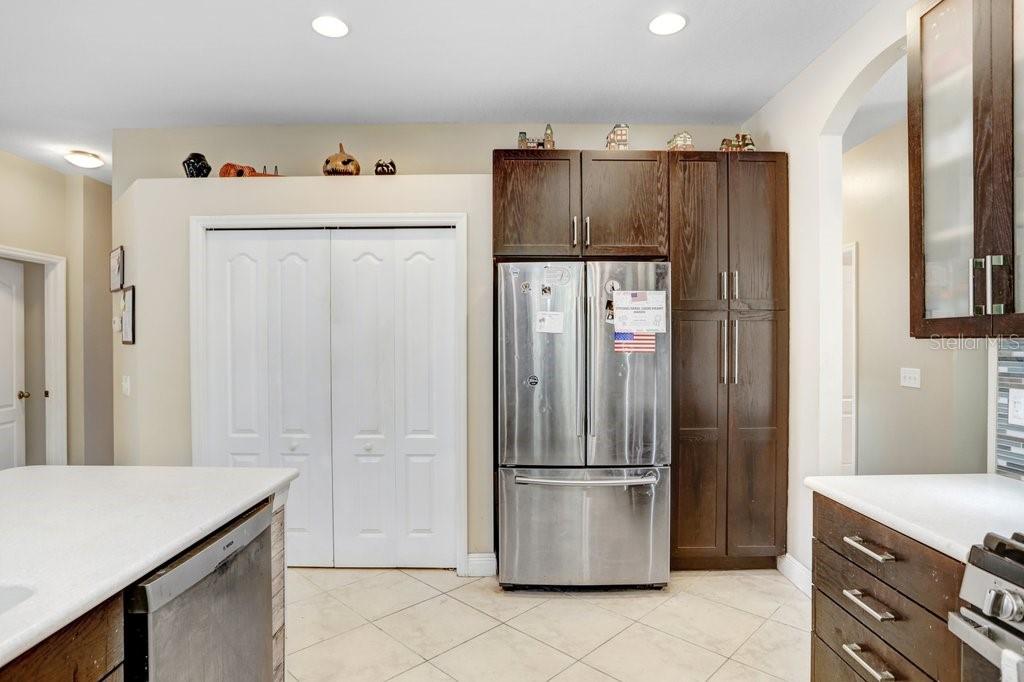 Image 10 of 41 For 6915 Monarch Park Drive