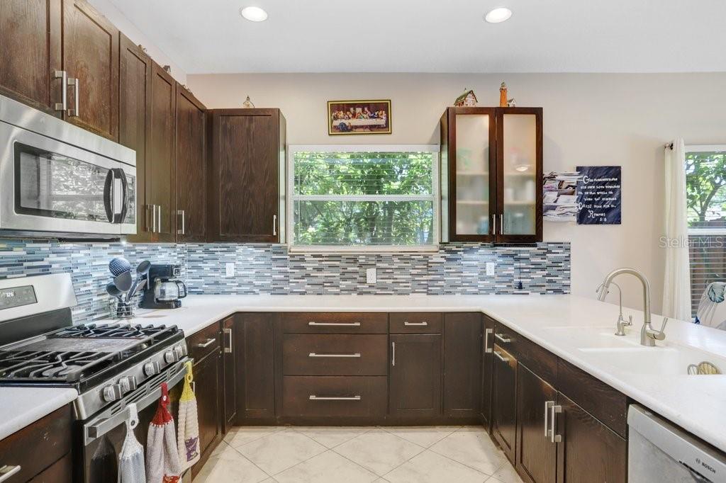 Image 11 of 41 For 6915 Monarch Park Drive