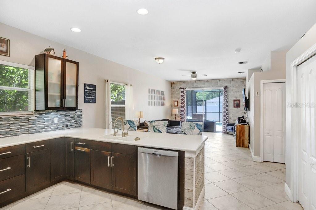 Image 12 of 41 For 6915 Monarch Park Drive