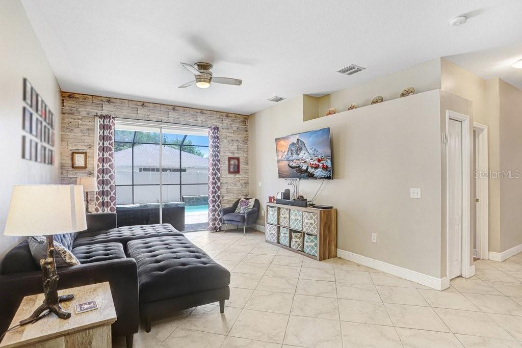 Image 13 of 41 For 6915 Monarch Park Drive