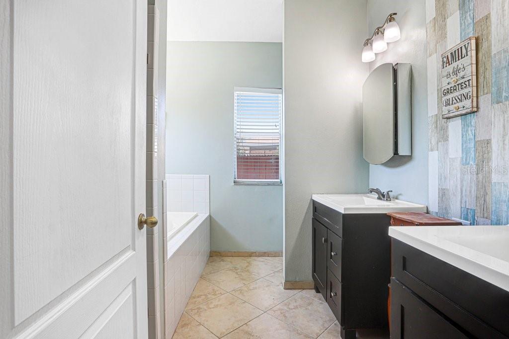 Image 17 of 41 For 6915 Monarch Park Drive