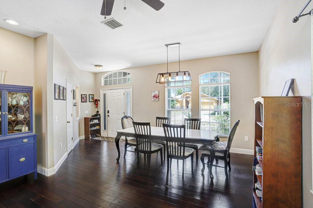 Image 5 of 41 For 6915 Monarch Park Drive