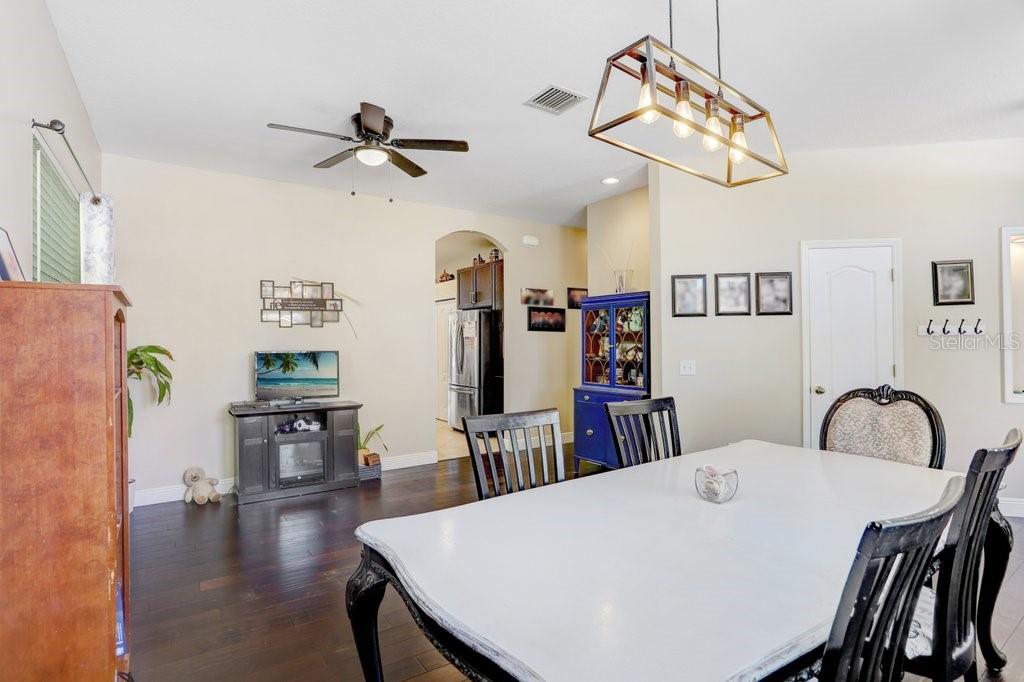 Image 7 of 41 For 6915 Monarch Park Drive