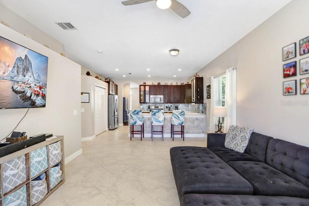 Image 8 of 41 For 6915 Monarch Park Drive