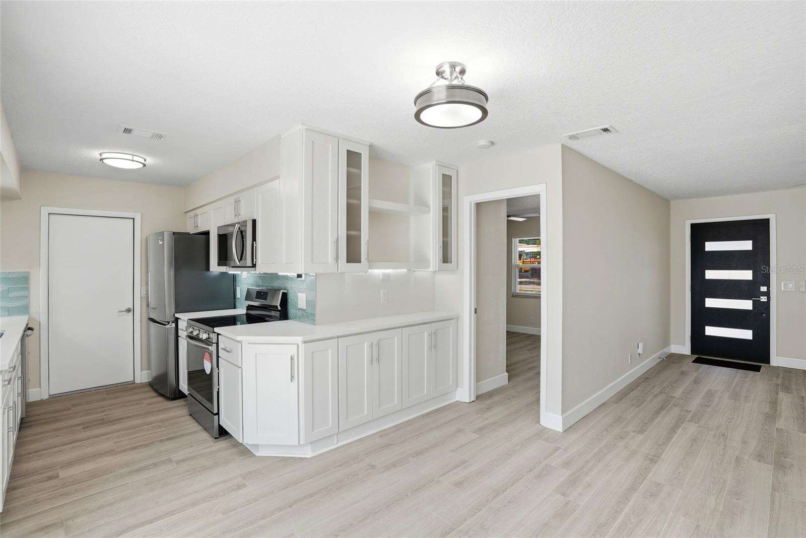 Image 10 of 39 For 1966 119th Street