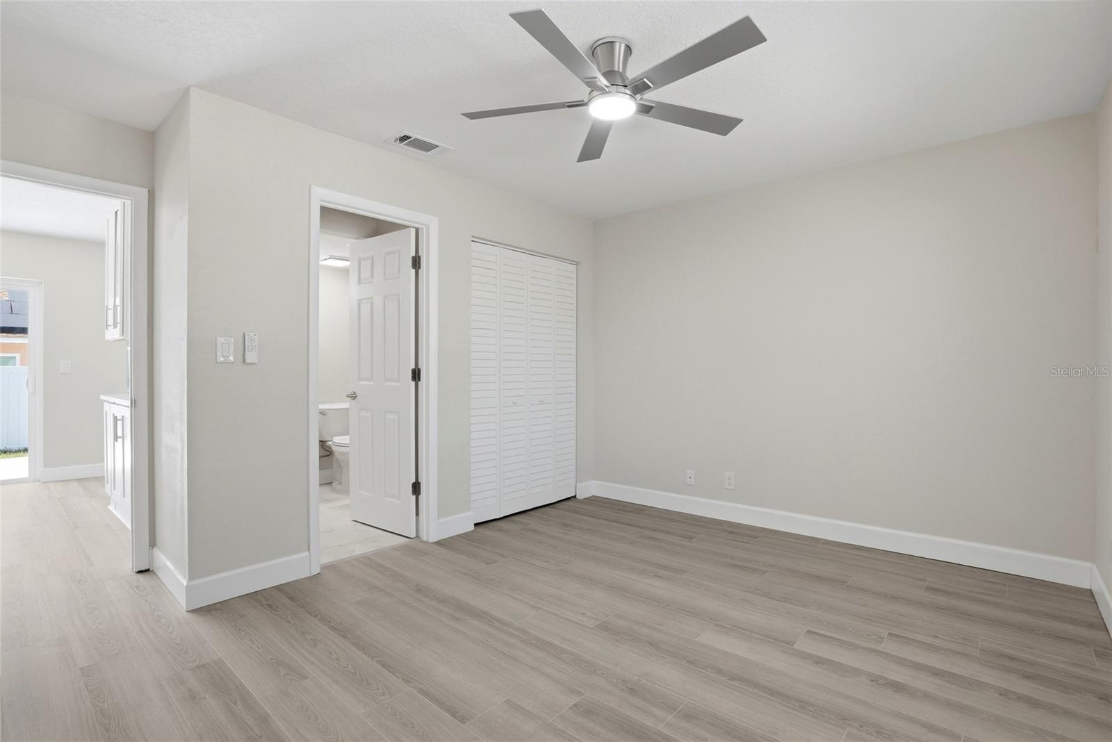 Image 15 of 39 For 1966 119th Street