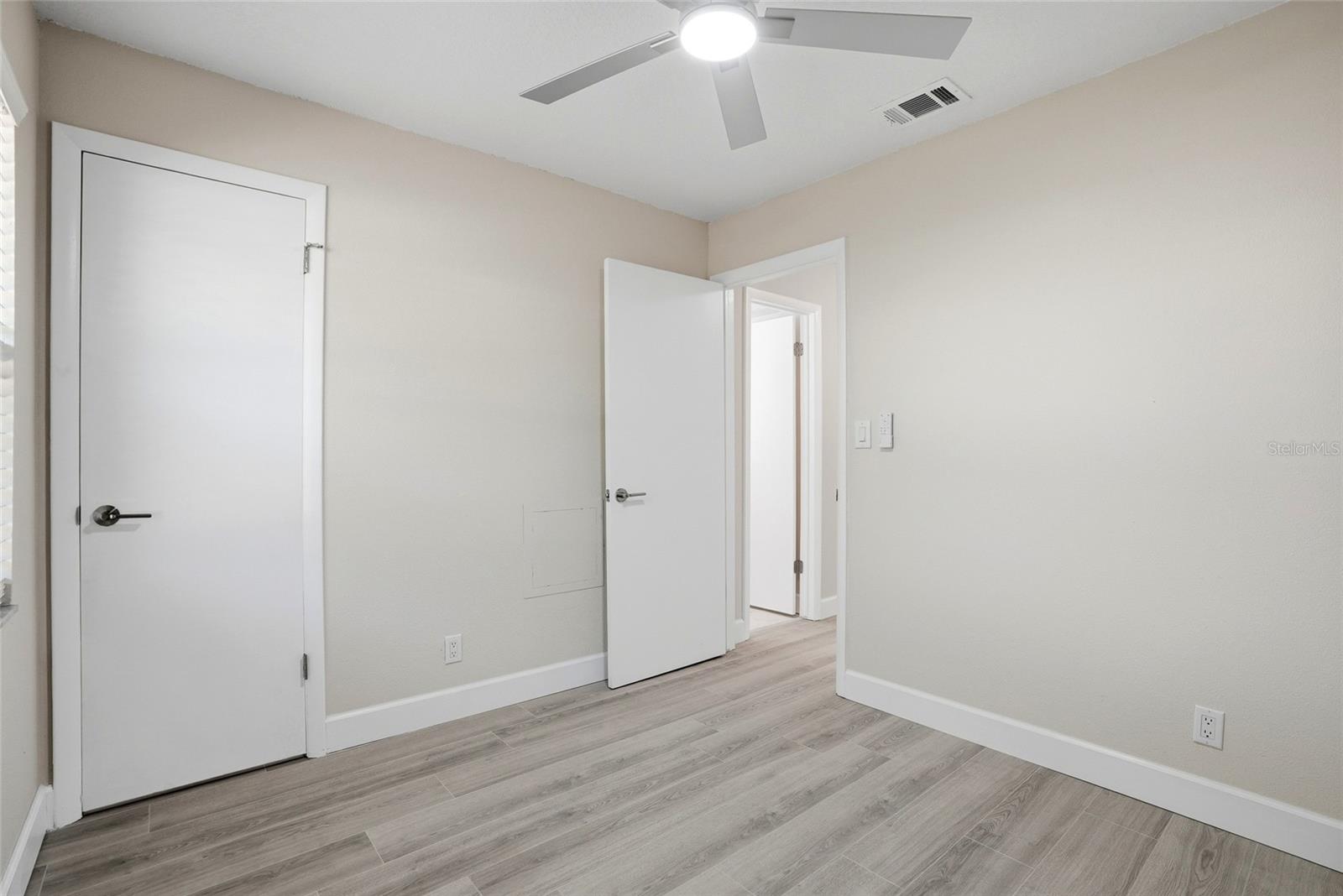 Image 25 of 39 For 1966 119th Street