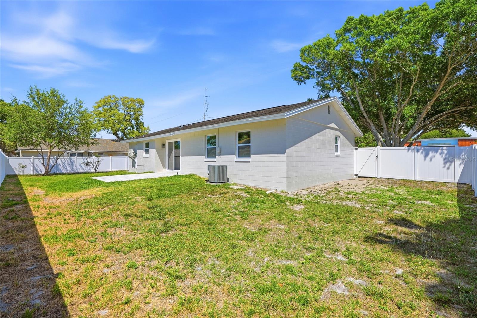 Image 31 of 39 For 1966 119th Street