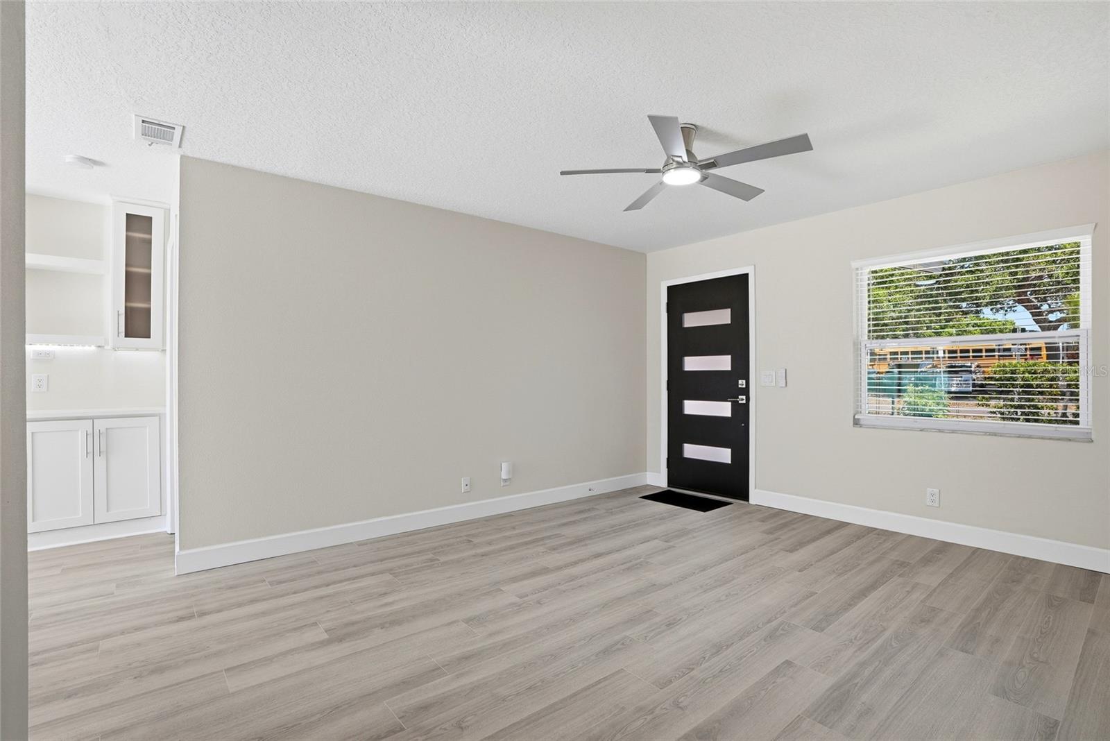 Image 6 of 39 For 1966 119th Street