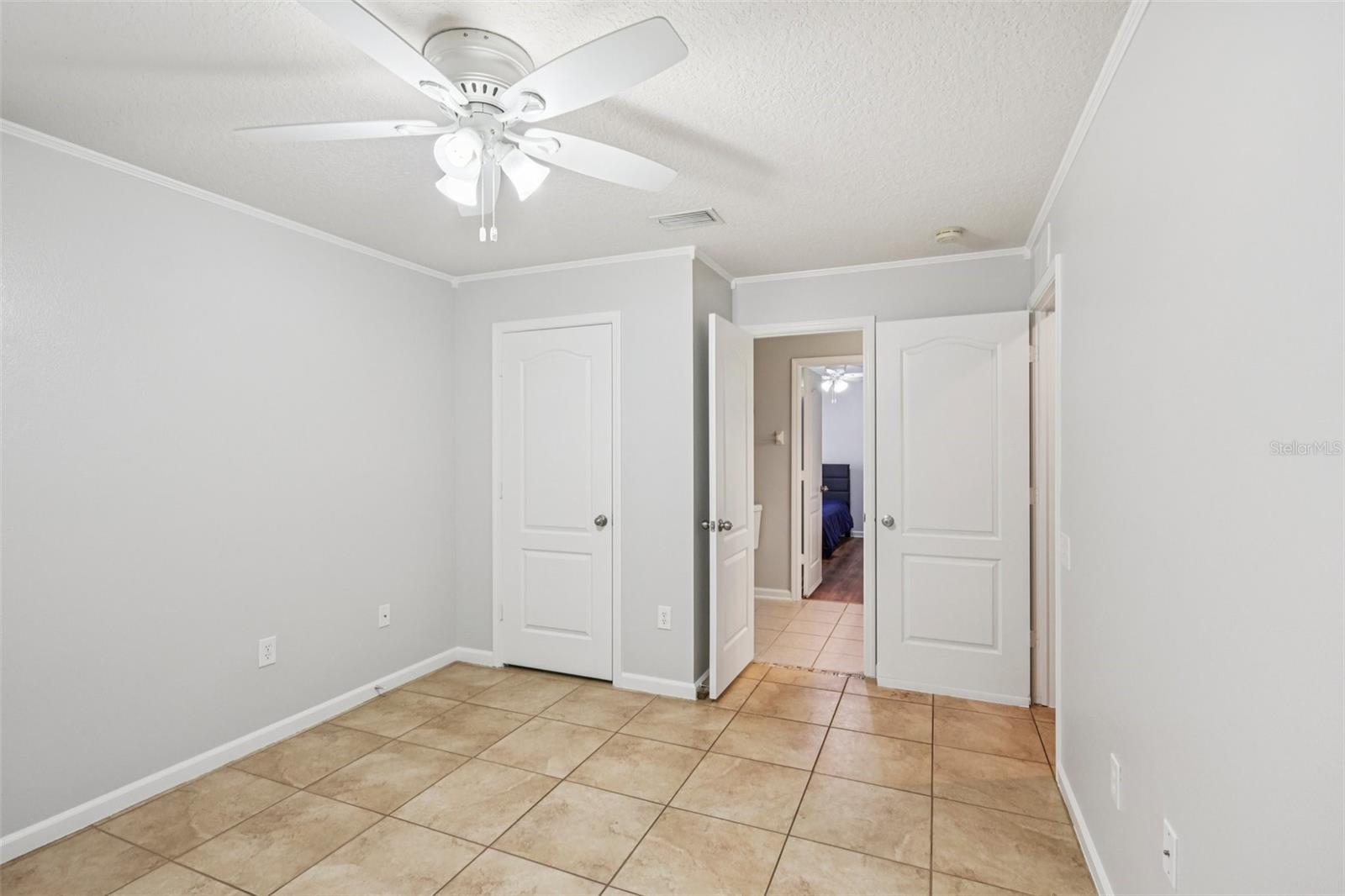 Image 27 of 56 For 1901 Heartland Circle