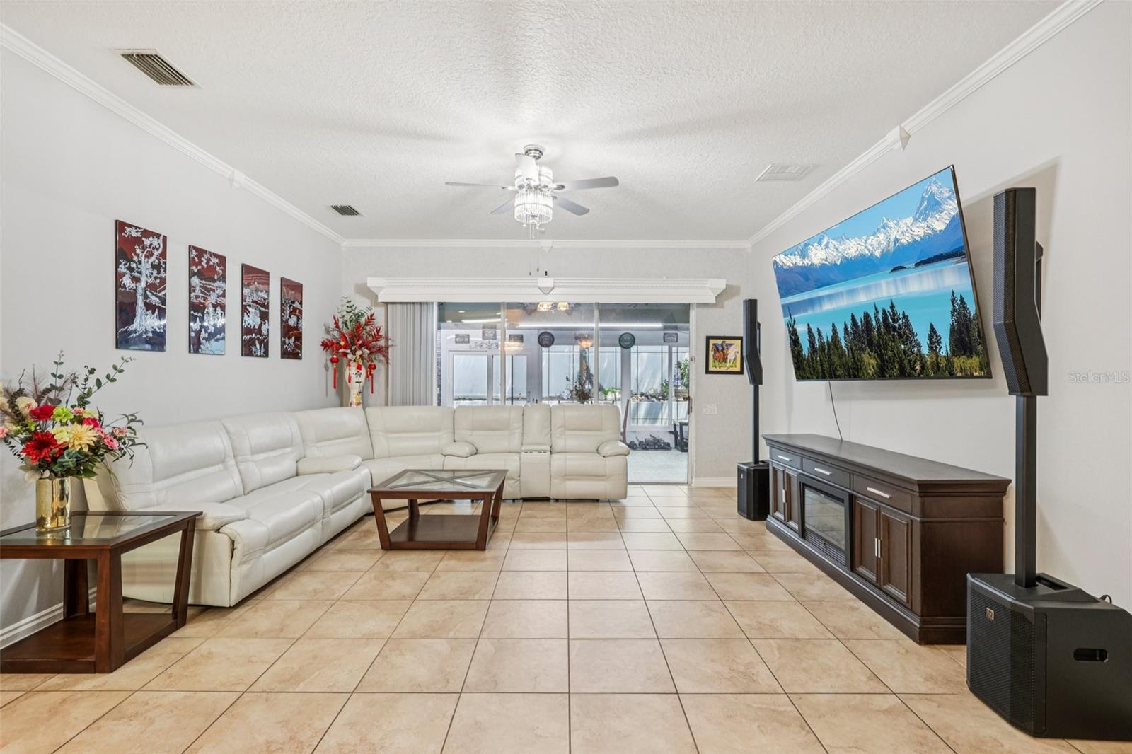 Image 8 of 56 For 1901 Heartland Circle