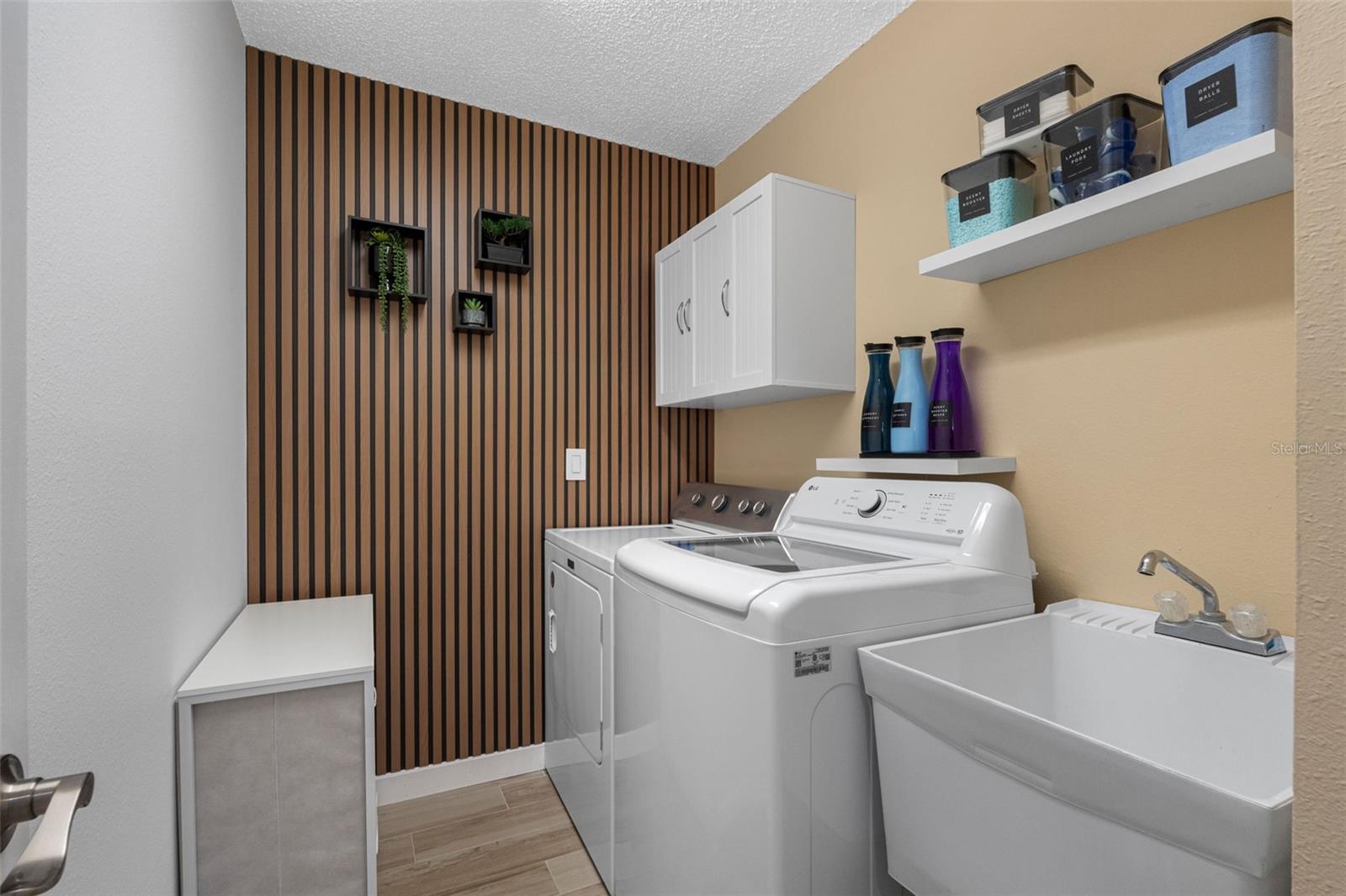 Image 23 of 57 For 12270 Padron Boulevard