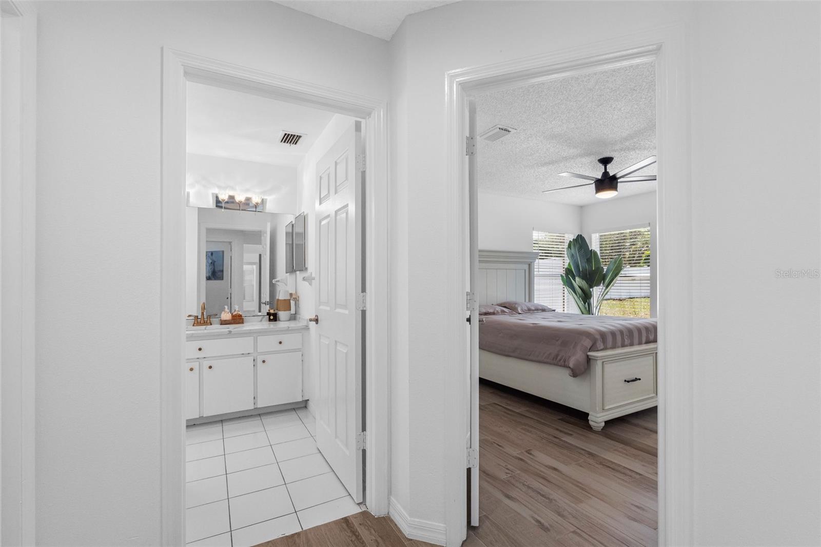 Image 26 of 57 For 12270 Padron Boulevard