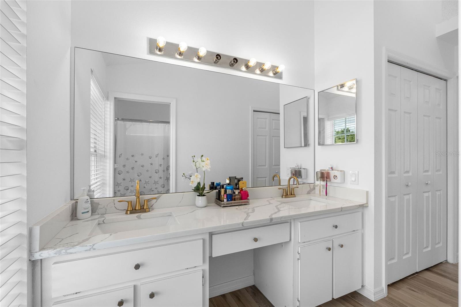 Image 36 of 57 For 12270 Padron Boulevard