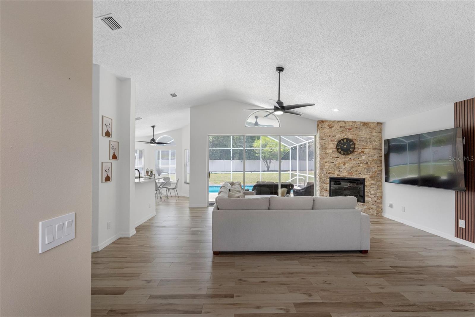 Image 54 of 57 For 12270 Padron Boulevard