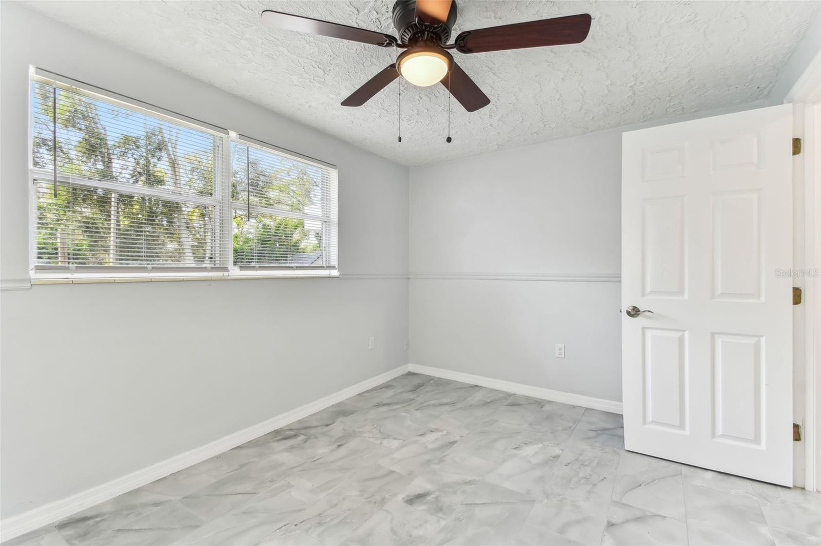 Image 24 of 66 For 4814 Highland Avenue