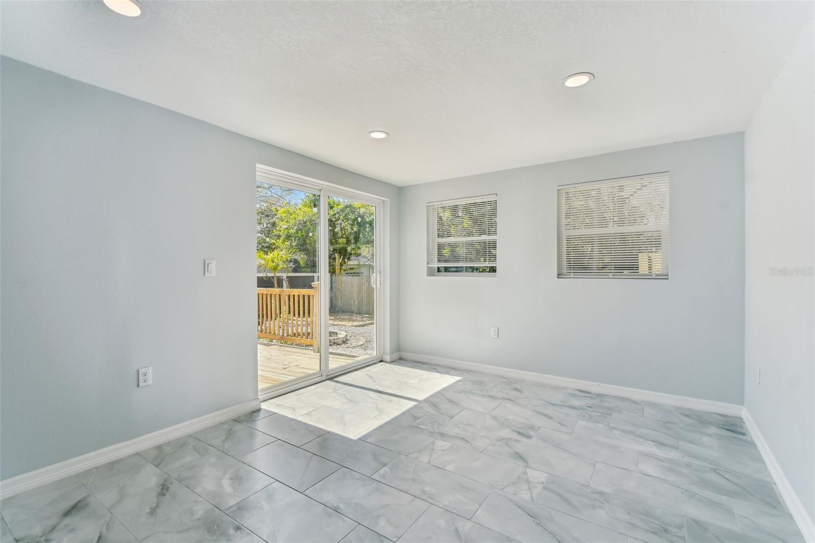 Image 25 of 66 For 4814 Highland Avenue