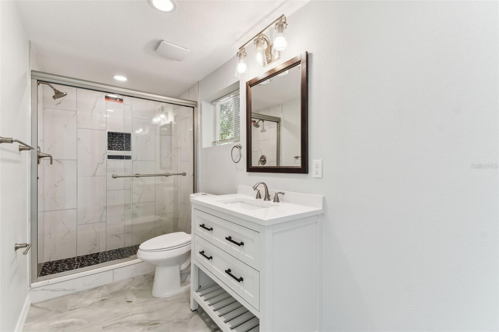 Image 31 of 66 For 4814 Highland Avenue