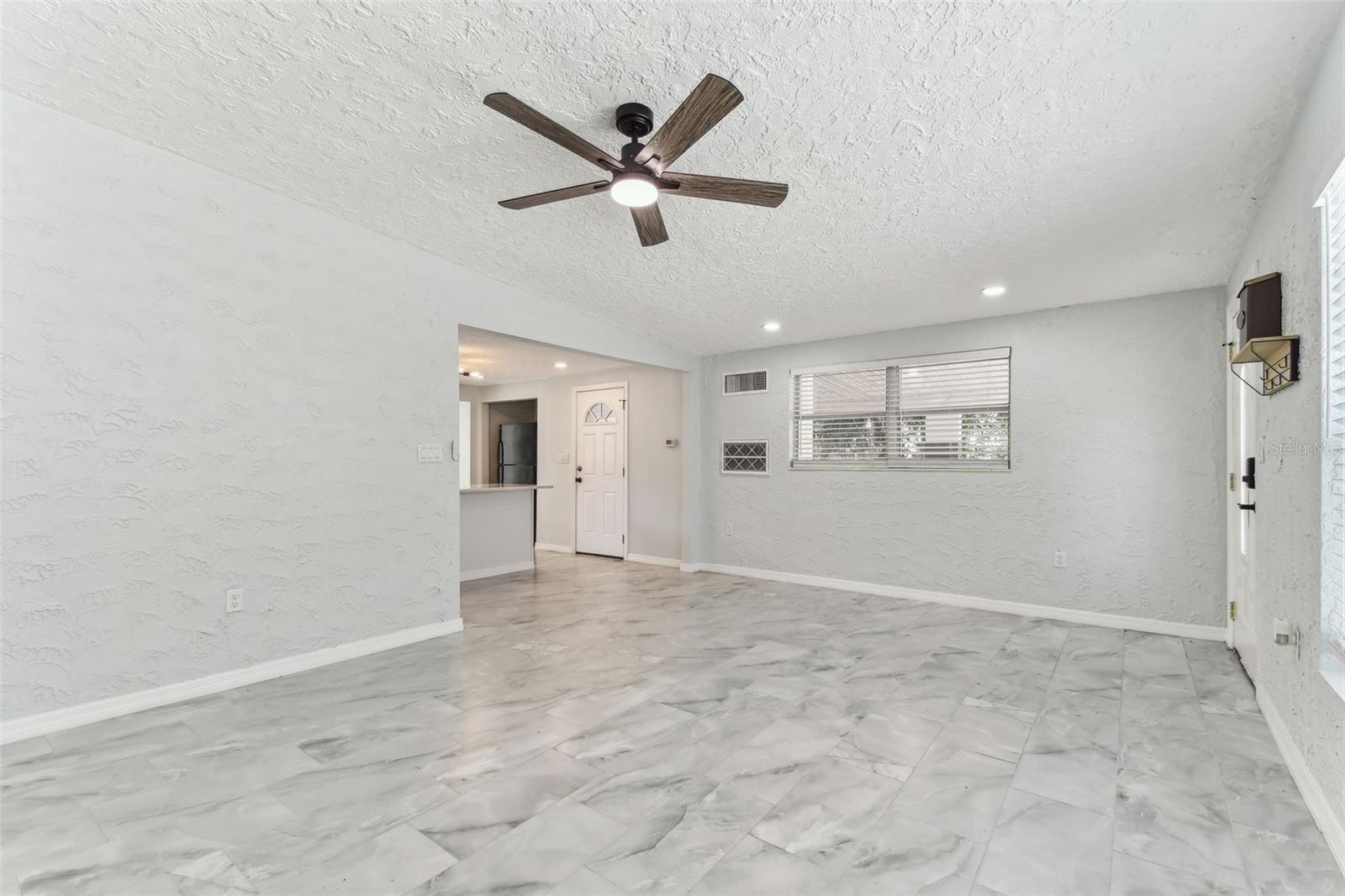Image 5 of 66 For 4814 Highland Avenue