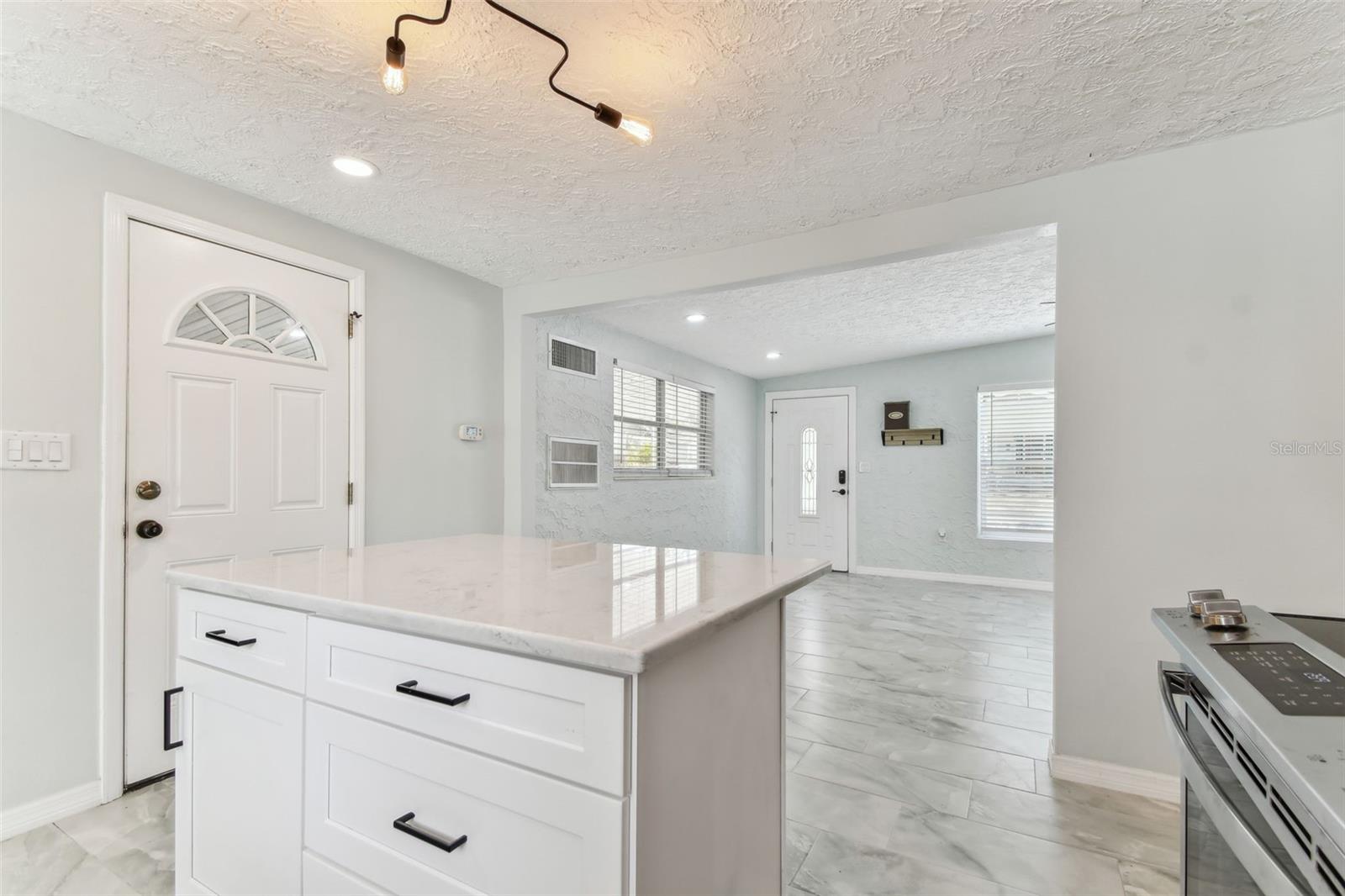 Image 8 of 66 For 4814 Highland Avenue