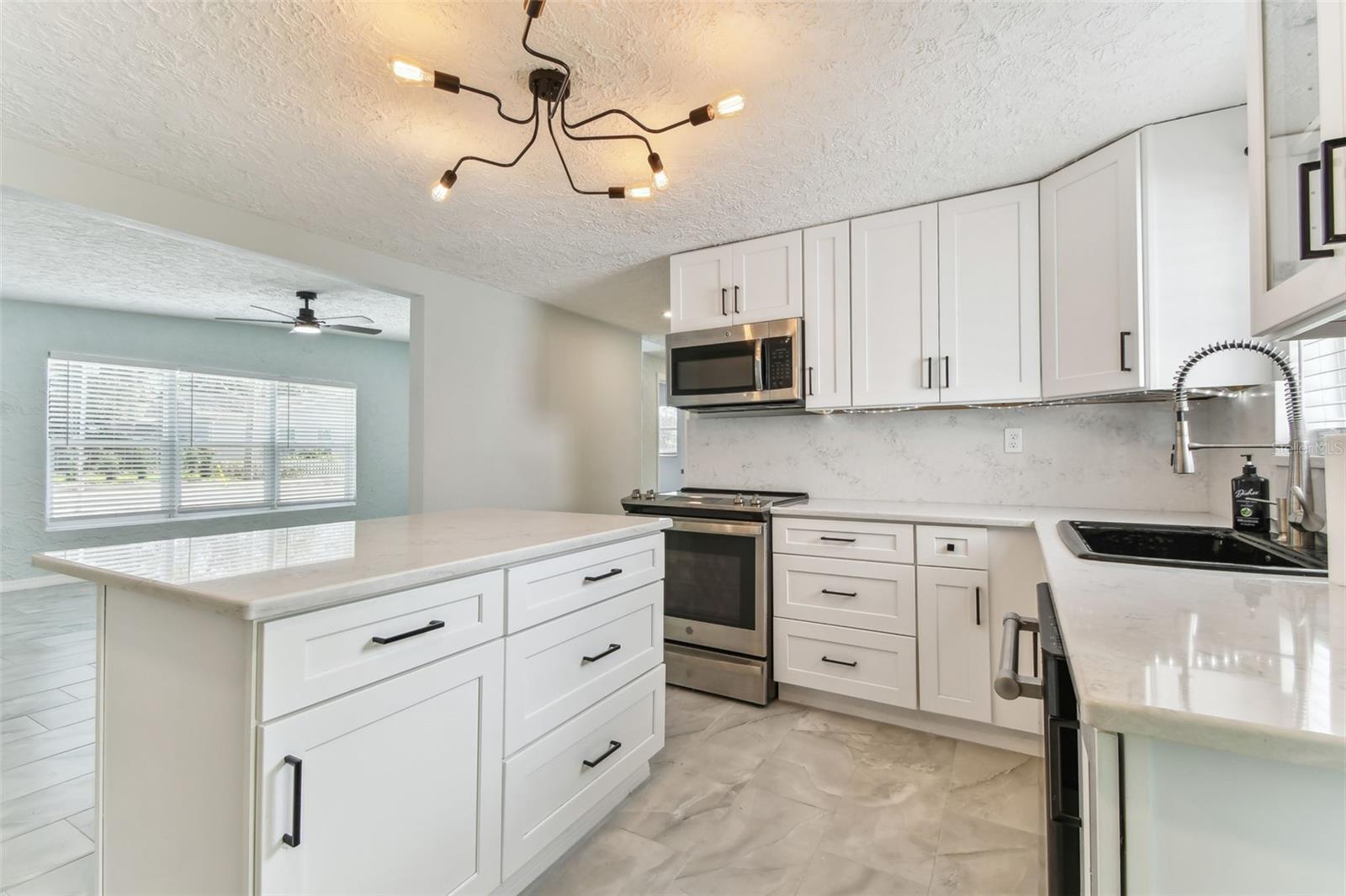 Image 9 of 66 For 4814 Highland Avenue