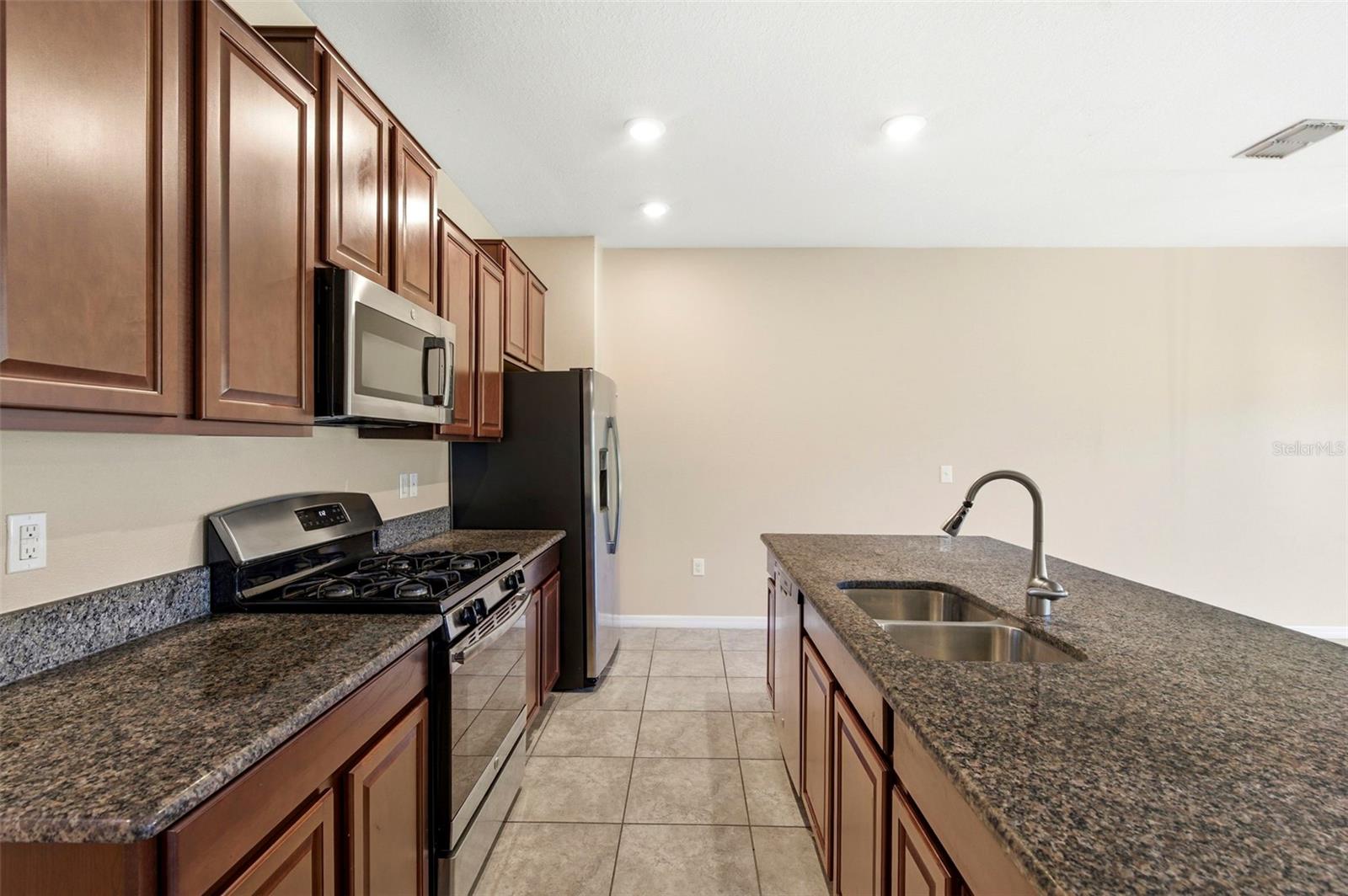 Image 14 of 65 For 16948 Storyline Dr