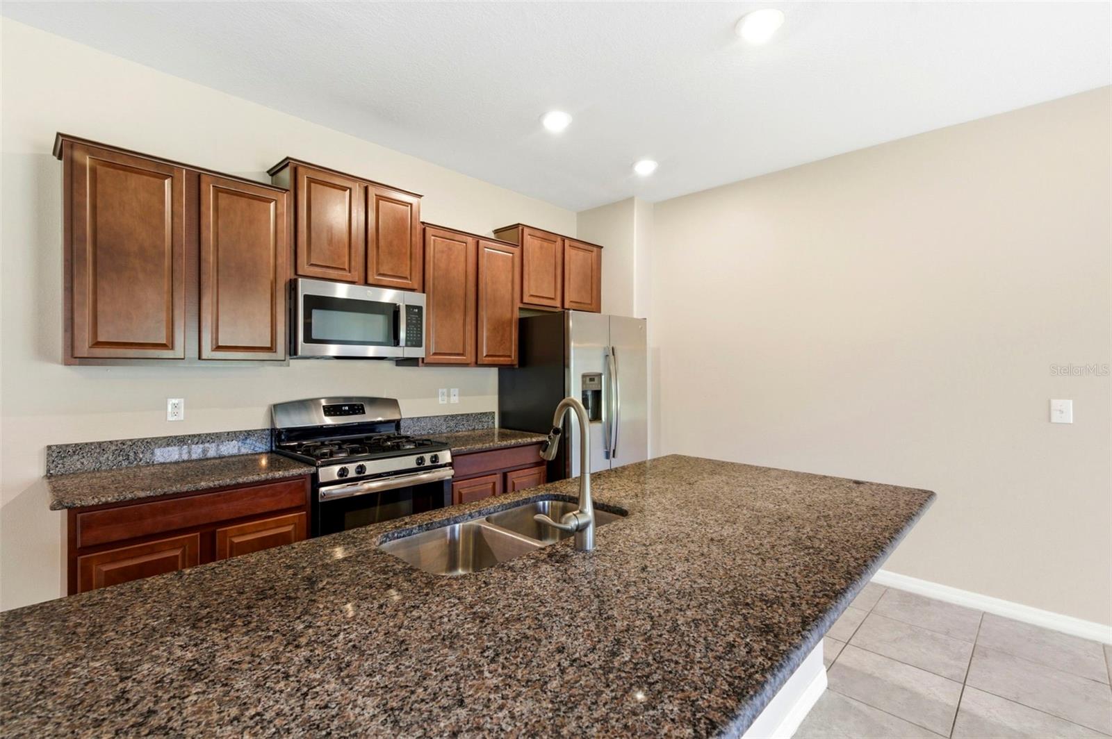 Image 15 of 65 For 16948 Storyline Dr