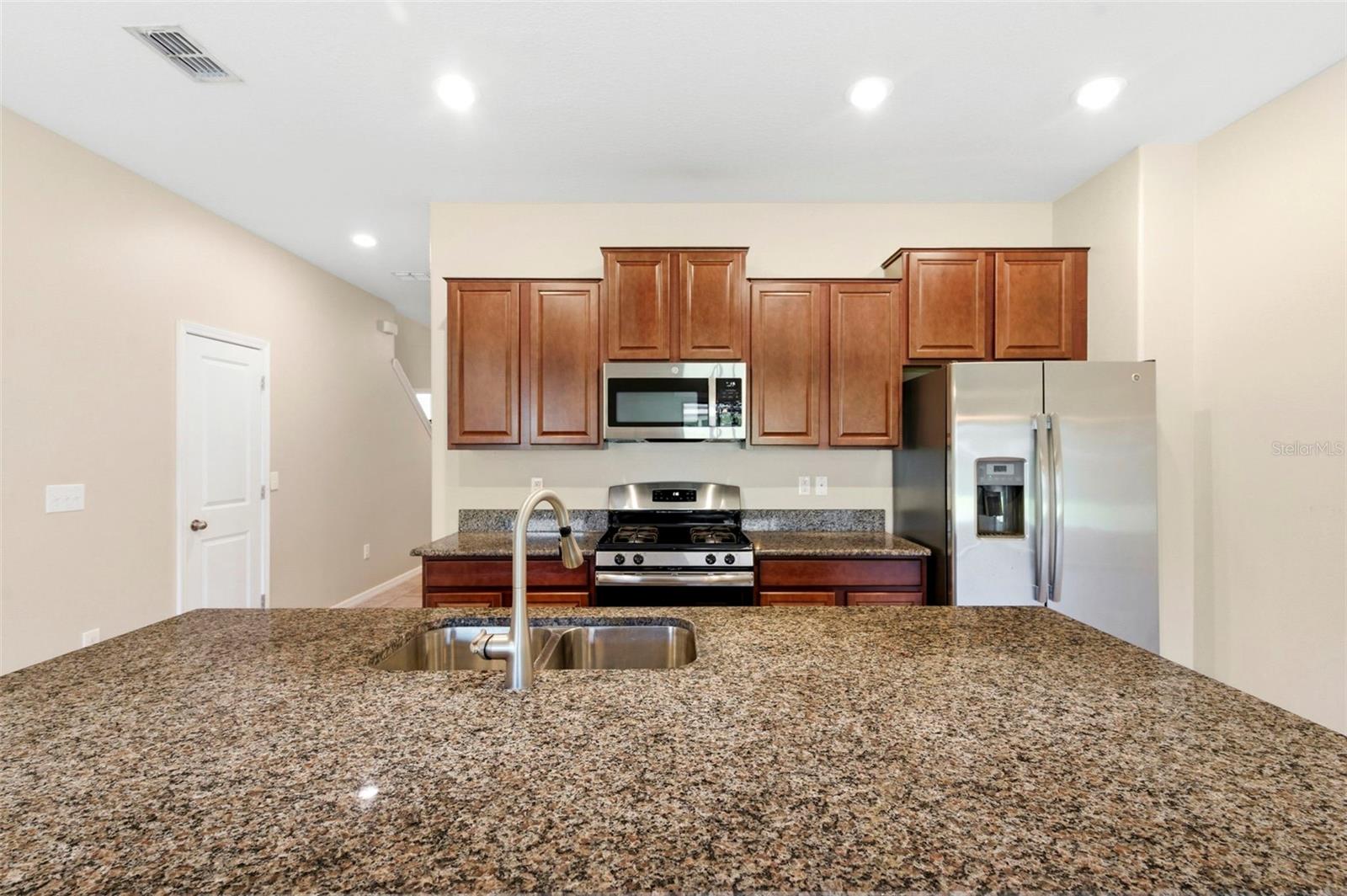 Image 17 of 65 For 16948 Storyline Dr