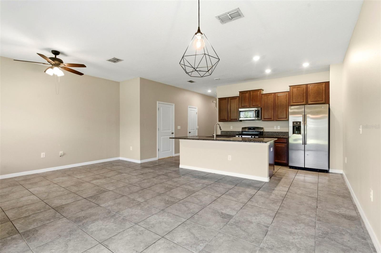 Image 23 of 65 For 16948 Storyline Dr