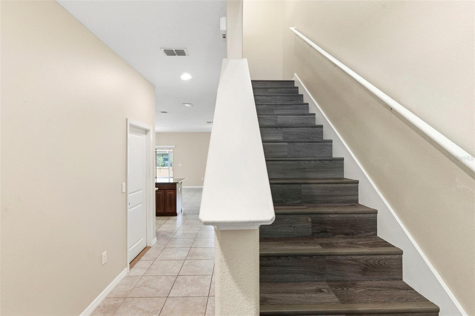 Image 26 of 65 For 16948 Storyline Dr